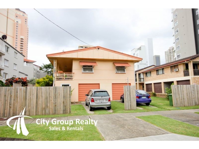 2/13 Jubilee Avenue, Broadbeach QLD 4218