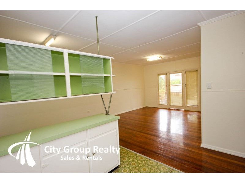2/13 Jubilee Avenue, Broadbeach QLD 4218