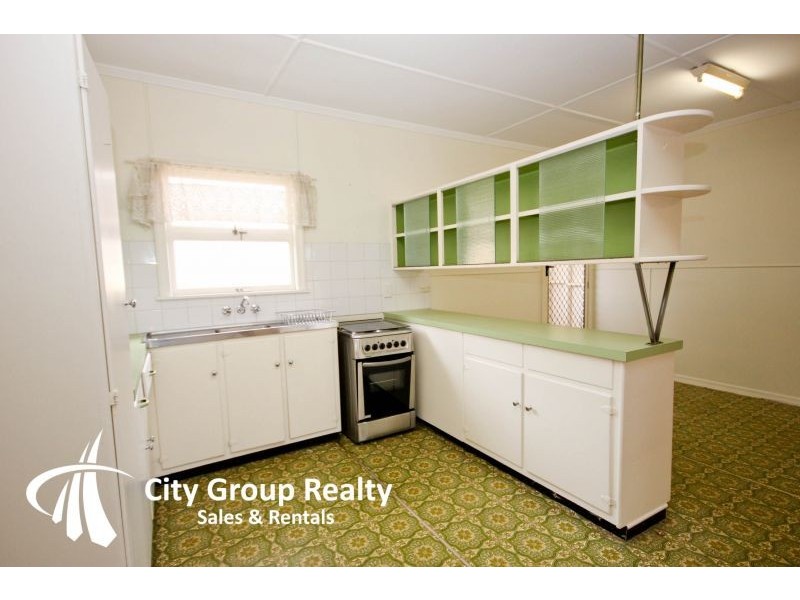 2/13 Jubilee Avenue, Broadbeach QLD 4218