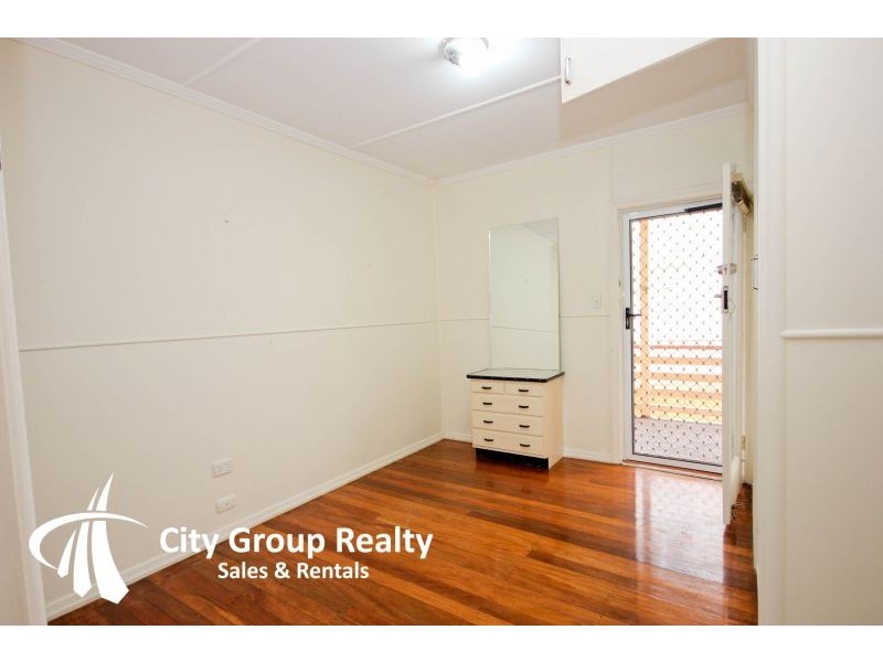 2/13 Jubilee Avenue, Broadbeach QLD 4218