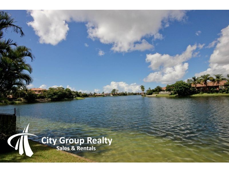 5 Long Island Ct, Mermaid Waters QLD 4218