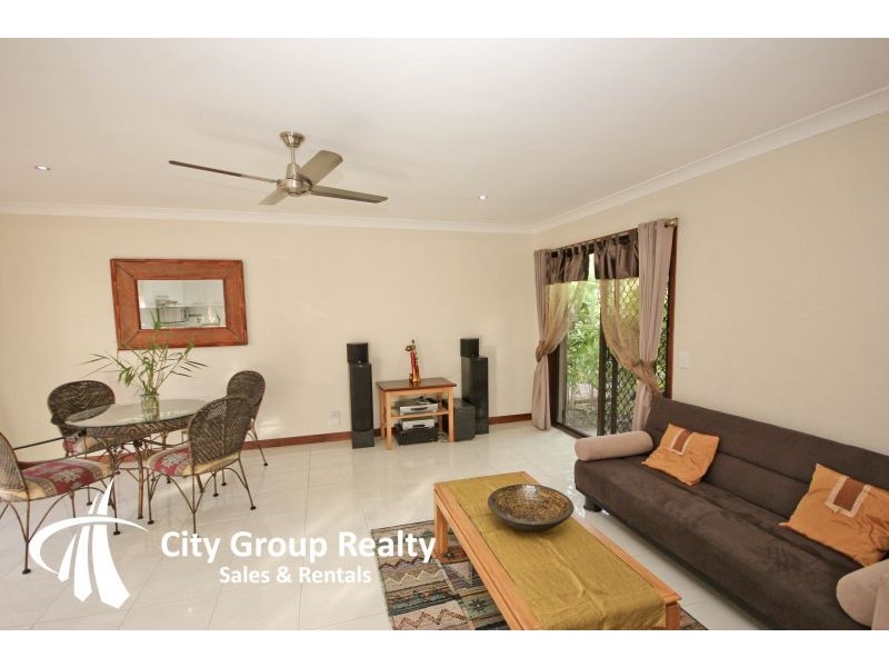 5 Long Island Ct, Mermaid Waters QLD 4218