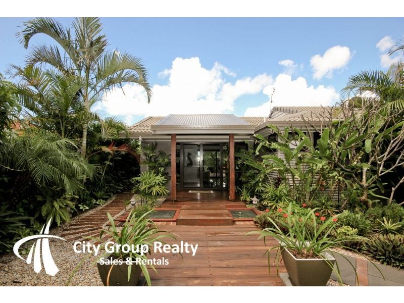 5 Long Island Ct, Mermaid Waters QLD 4218