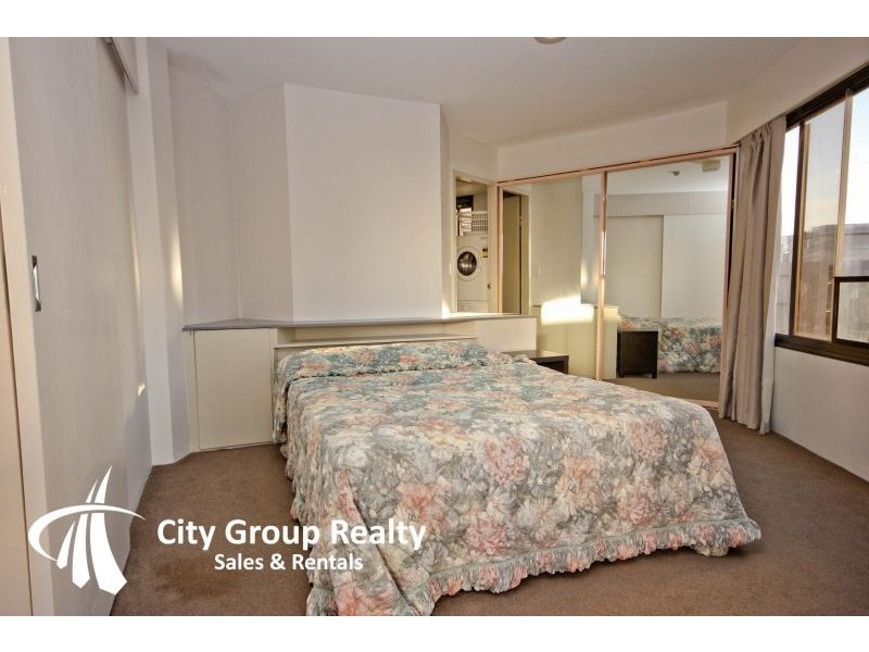 8 Trickett Street, Surfers Paradise QLD 4217