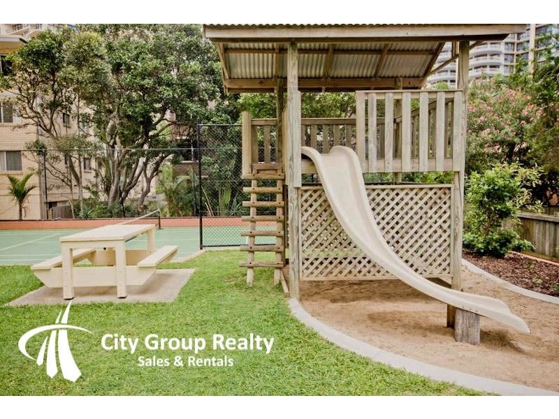 8 Trickett Street, Surfers Paradise QLD 4217