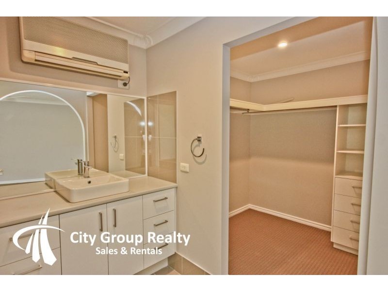 Varsity Lakes QLD 4227