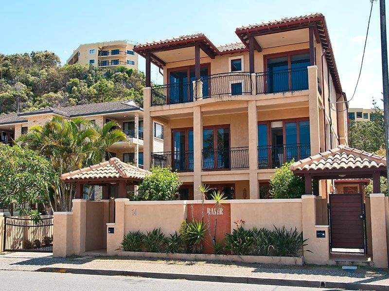 14 Fraser Avenue, Miami QLD 4220
