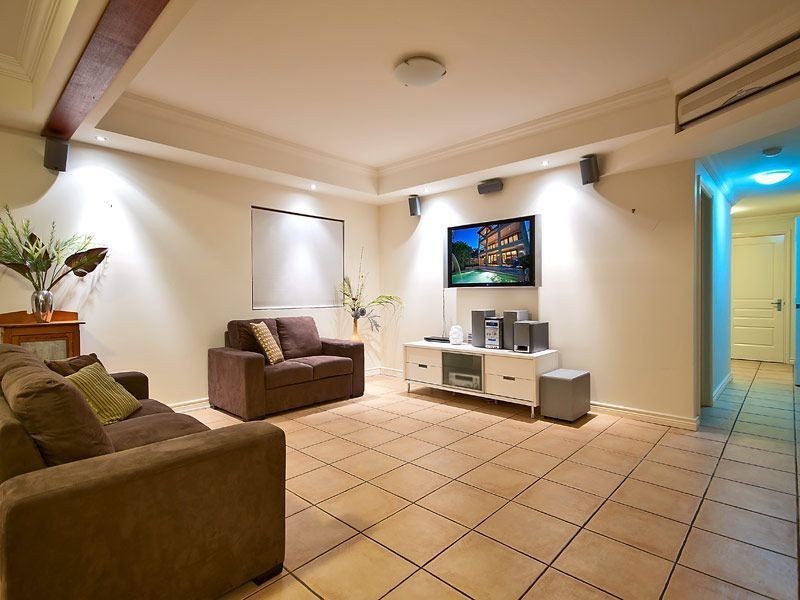 14 Fraser Avenue, Miami QLD 4220