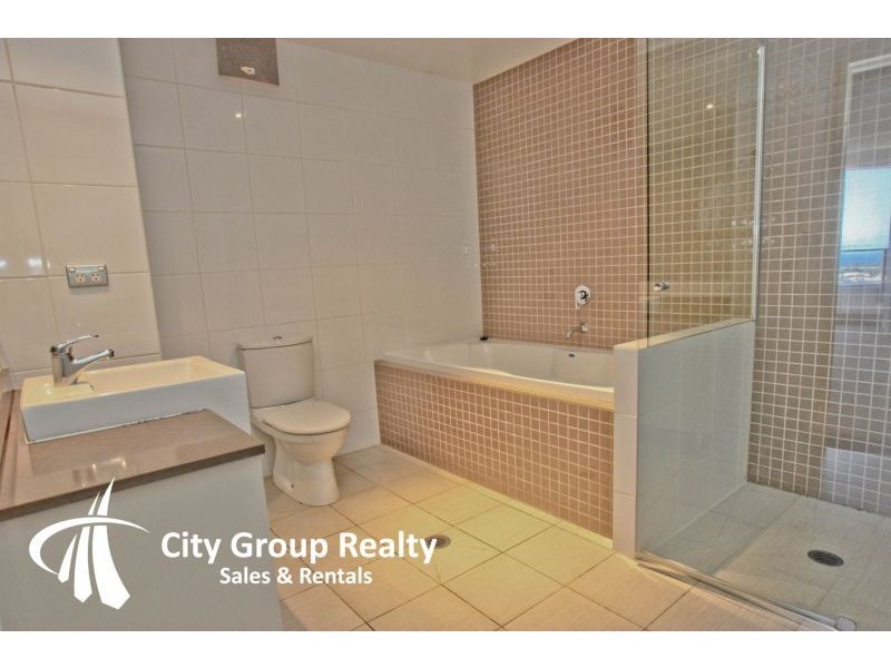 4 Como, Southport QLD 4215
