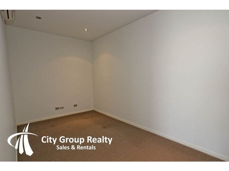 4 Como, Southport QLD 4215