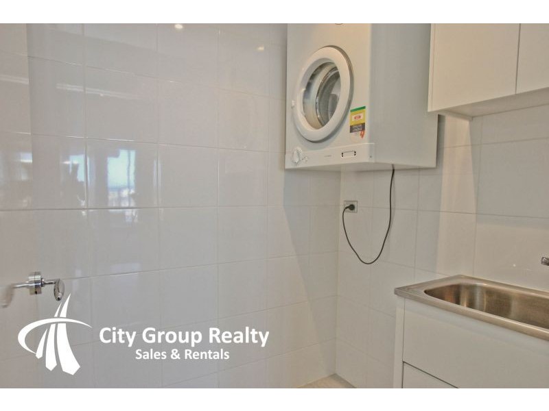 4 Como, Southport QLD 4215