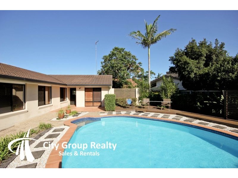70 Boomerang Cr, Sorrento QLD 4217