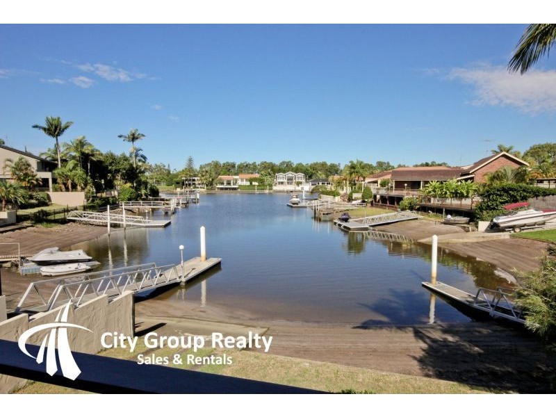70 Boomerang Cr, Sorrento QLD 4217