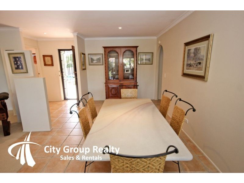 70 Boomerang Cr, Sorrento QLD 4217