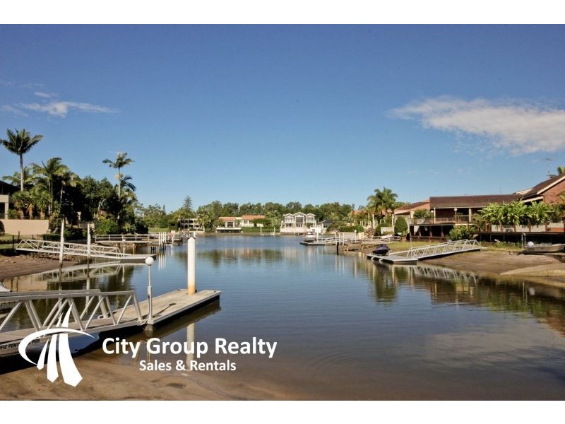 70 Boomerang Cr, Sorrento QLD 4217