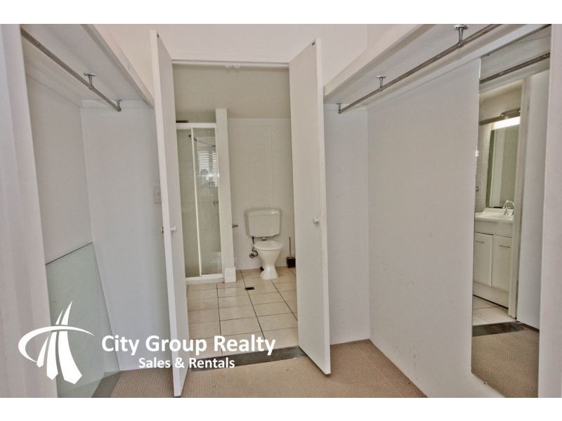 50 Old Burleigh Rd, Broadbeach QLD 4218