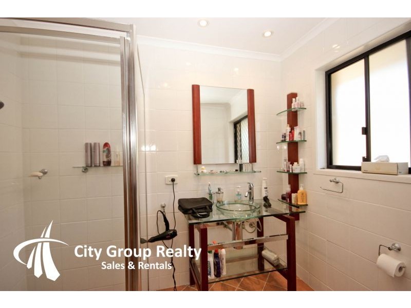 70. Boomerang Cr, Surfers Paradise QLD 4217