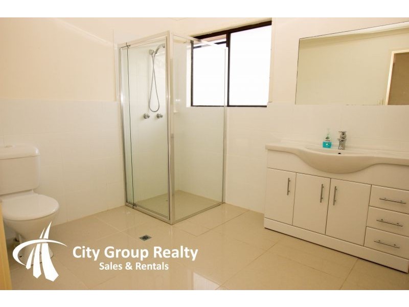 134 Ashmore Road, Benowa QLD 4217