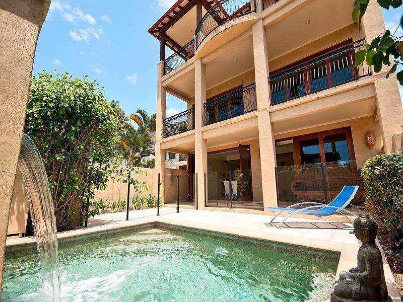 2/14 Fraser Avenue, Mermaid Beach QLD 4218