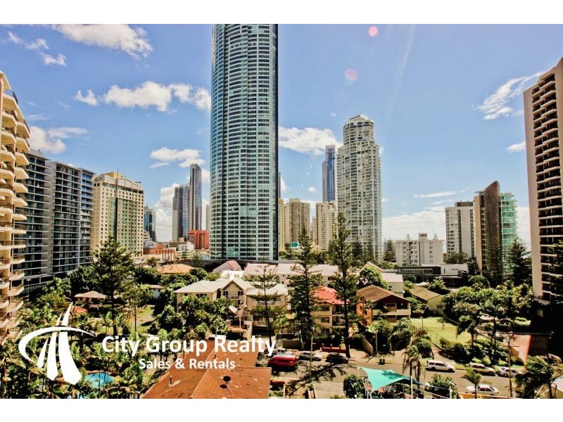 5 Enderley Avenue, Surfers Paradise QLD 4217