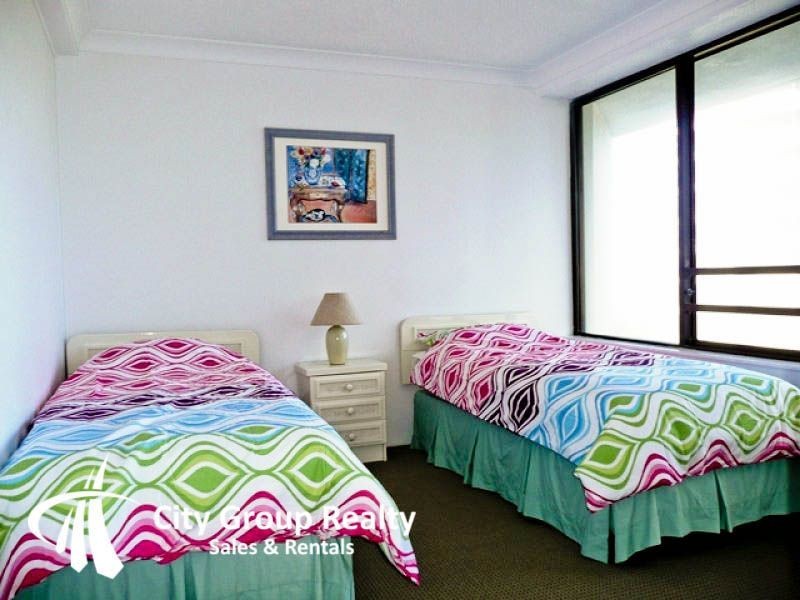 5 Enderley Avenue, Surfers Paradise QLD 4217