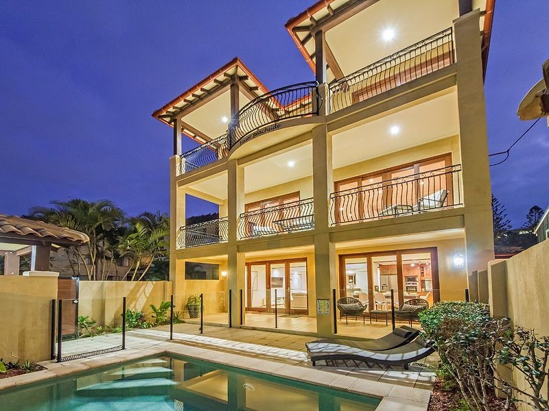 14 Fraser Ave, Mermaid Beach QLD 4218
