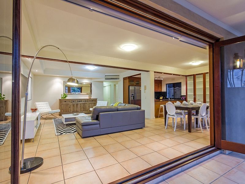 14 Fraser Ave, Mermaid Beach QLD 4218