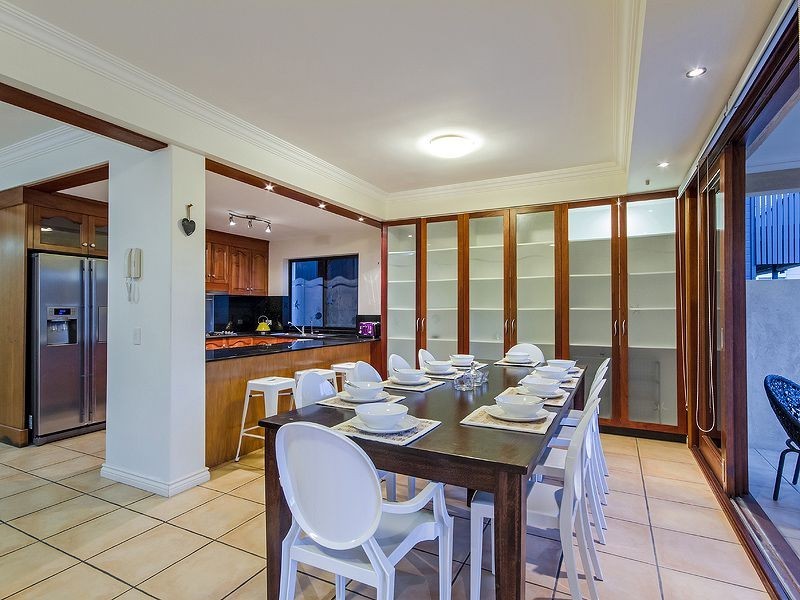 14 Fraser Ave, Mermaid Beach QLD 4218