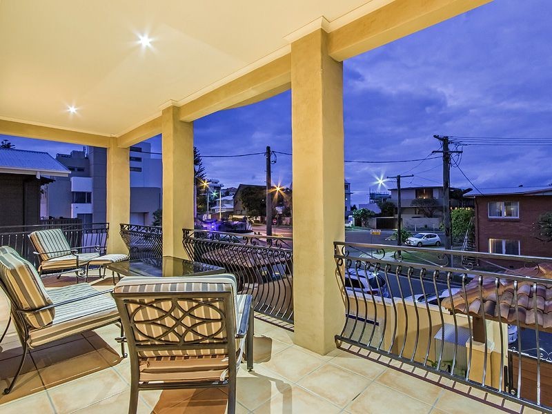 14 Fraser Ave, Mermaid Beach QLD 4218