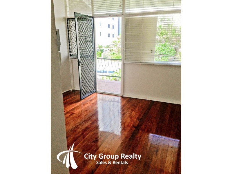 118 Old Burleigh Road, Broadbeach QLD 4218