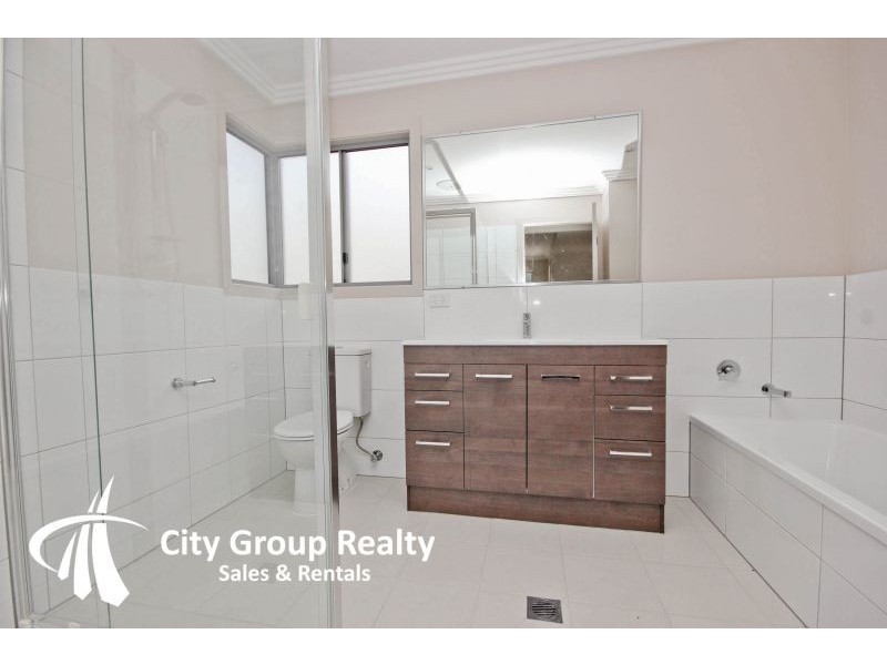 37B Diamantina Circuit, Pacific Pines QLD 4211