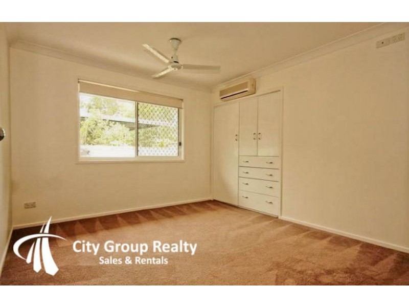 40 Cypress Drive, Broadbeach Waters QLD 4218