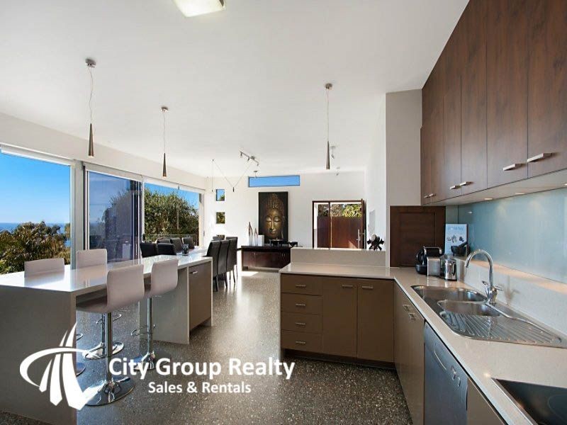 37 West Street, Burleigh Heads QLD 4220