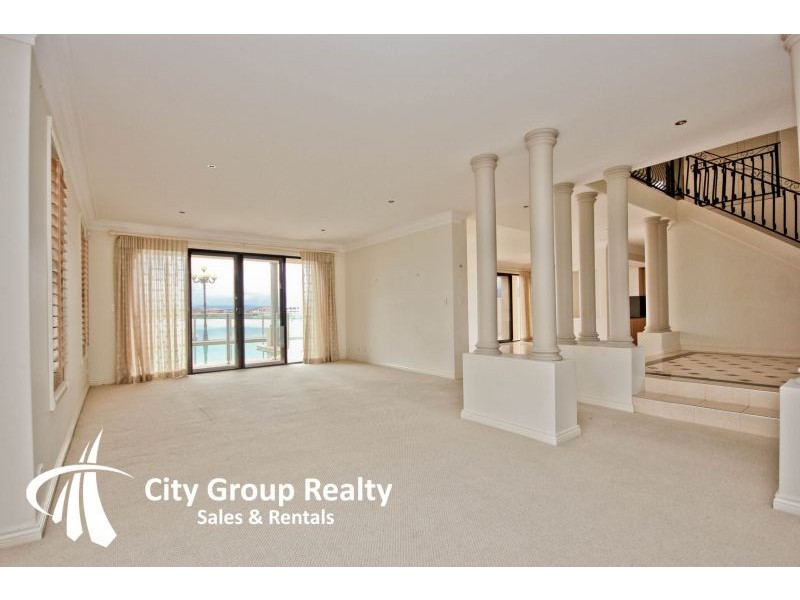 121 Edinburgh Road, Benowa QLD 4217