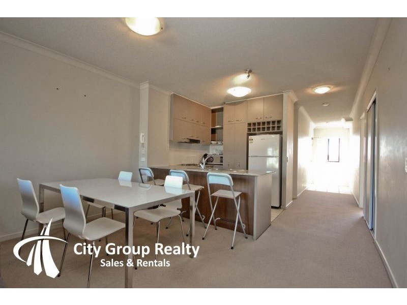2 Geraldton Drive, Varsity Lakes QLD 4227