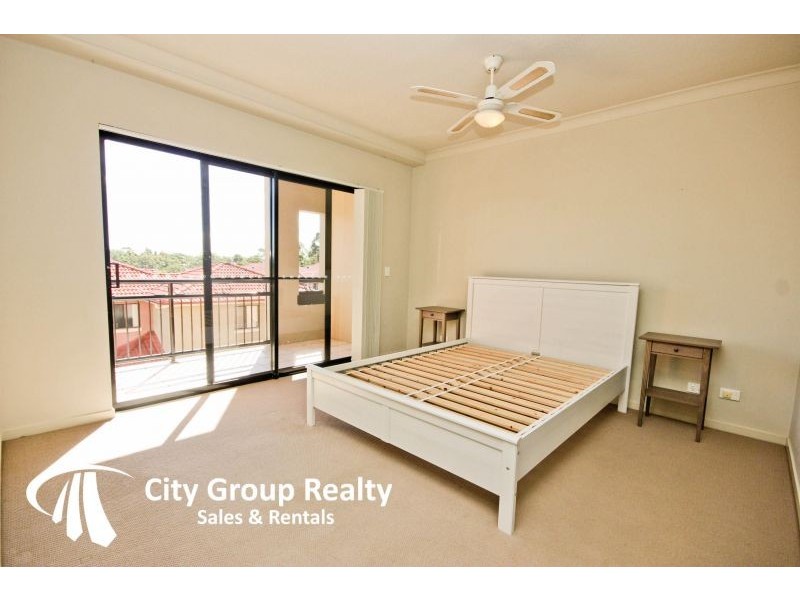 2 Geraldton Drive, Varsity Lakes QLD 4227