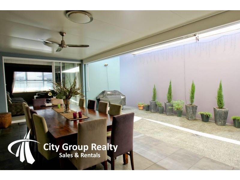 16 Lader Terrace, Varsity Lakes QLD 4227