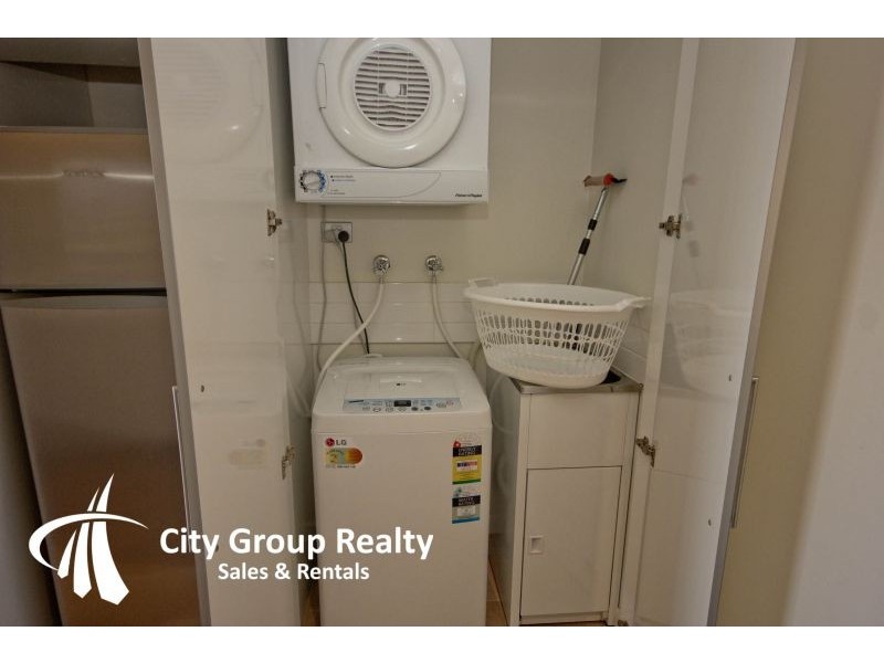 1409/22 Surf Parade, Broadbeach QLD 4218