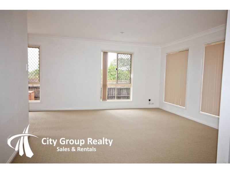 Pacific Pines QLD 4211