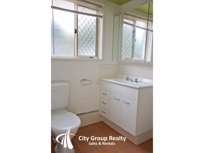 Pacific Pines QLD 4211