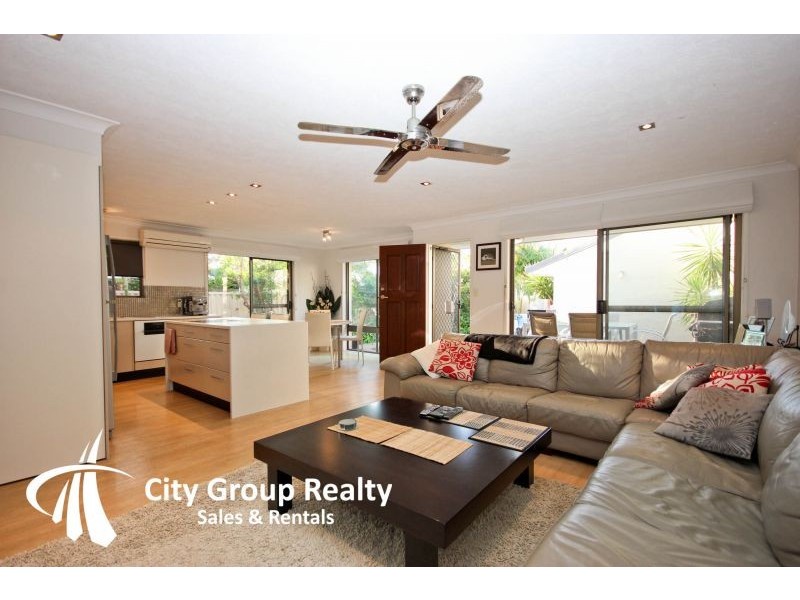 2/26 Wagtail Court, Burleigh Waters QLD 4220
