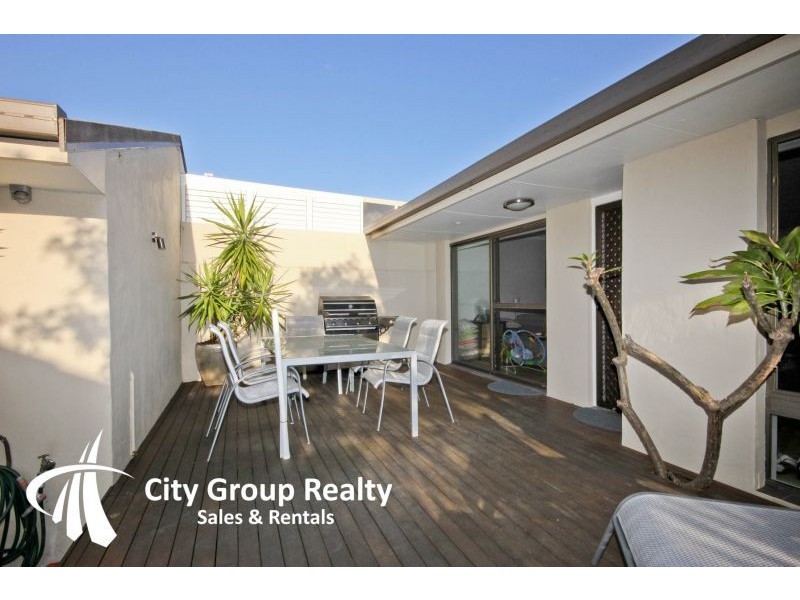 2/26 Wagtail Court, Burleigh Waters QLD 4220