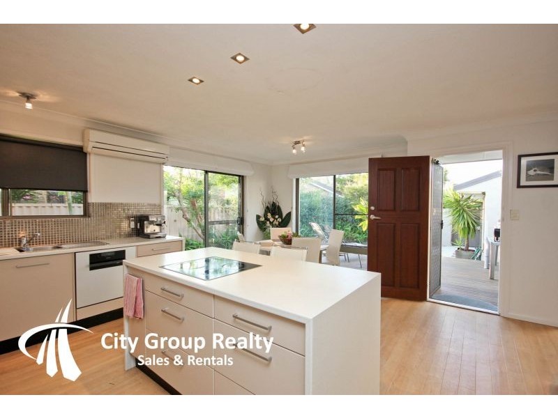 2/26 Wagtail Court, Burleigh Waters QLD 4220