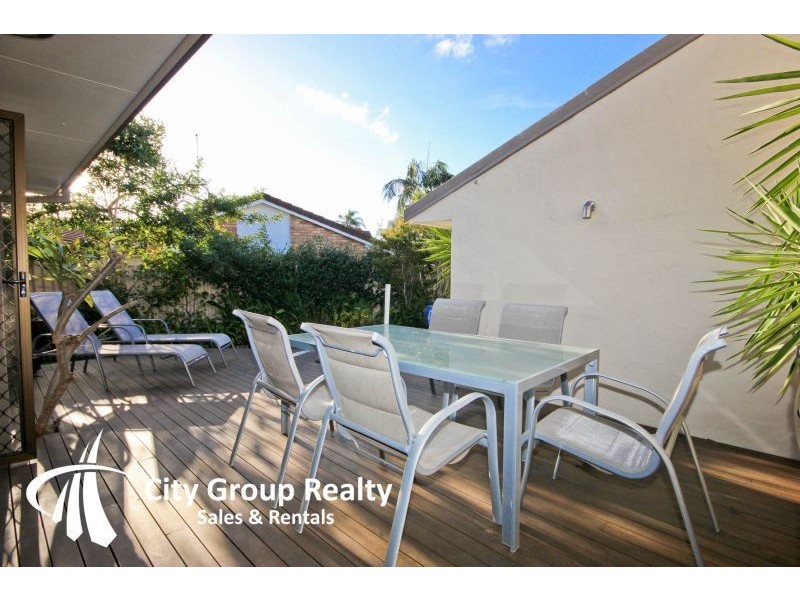 2/26 Wagtail Court, Burleigh Waters QLD 4220