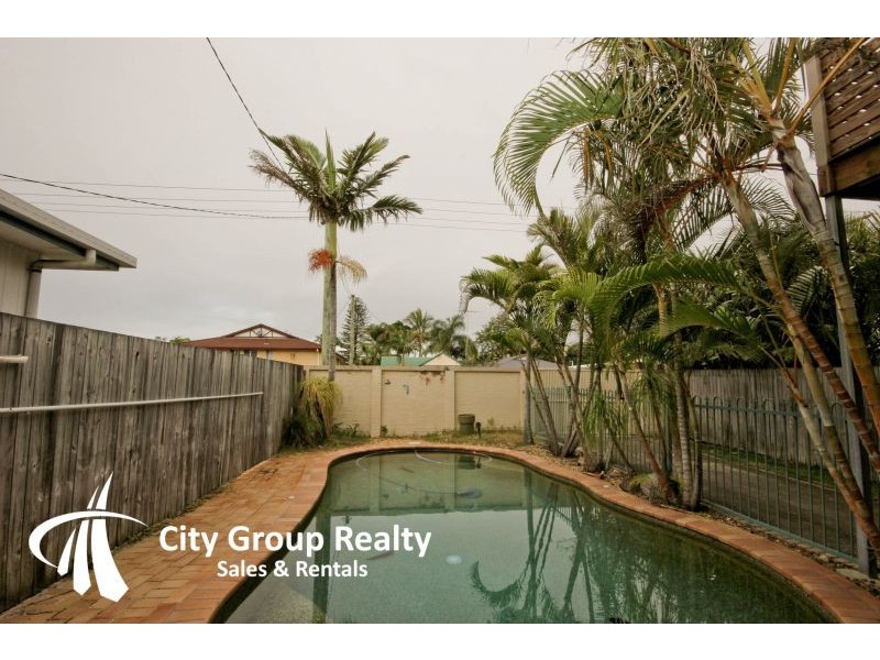 19 Twenty Fifth Av, Palm Beach QLD 4221