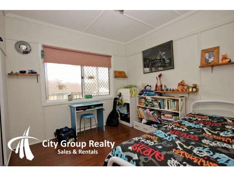 19 Twenty Fifth Av, Palm Beach QLD 4221