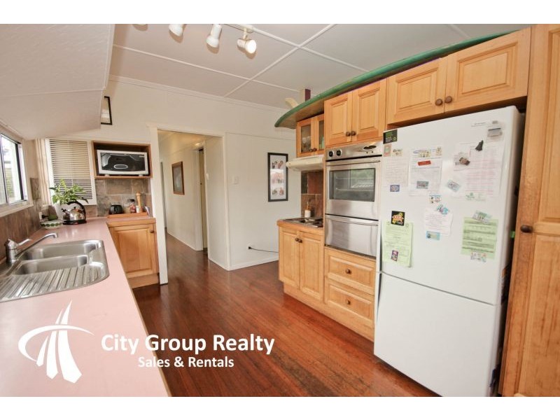 19 Twenty Fifth Av, Palm Beach QLD 4221