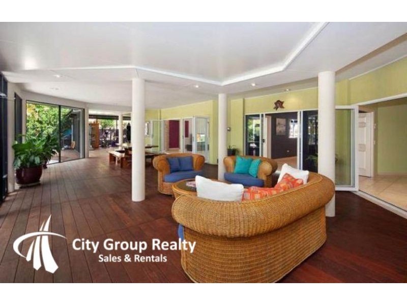 18 Nirvana Court, Runaway Bay QLD 4216