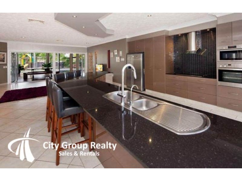 18 Nirvana Court, Runaway Bay QLD 4216