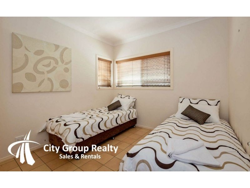 Chevron Island QLD 4217